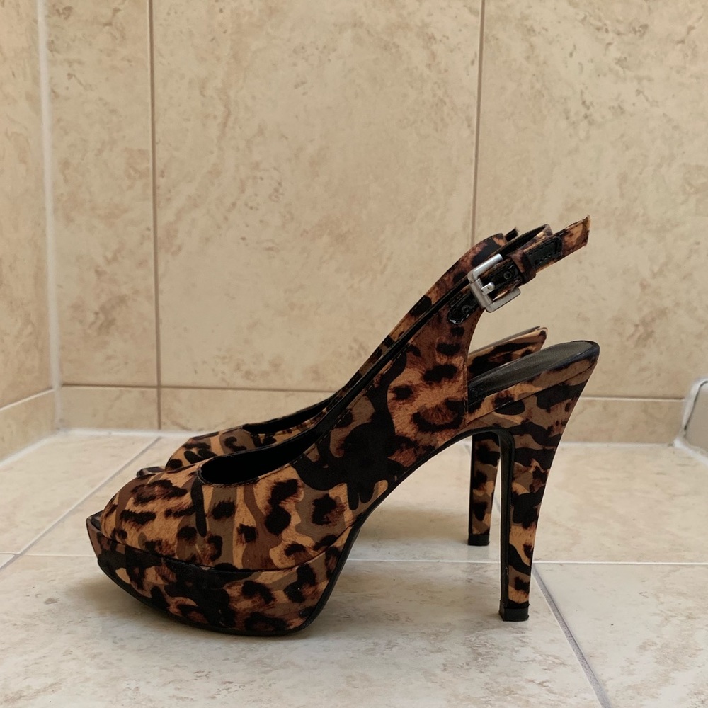 Beautiful Pre-loved 4.5"inch heels.